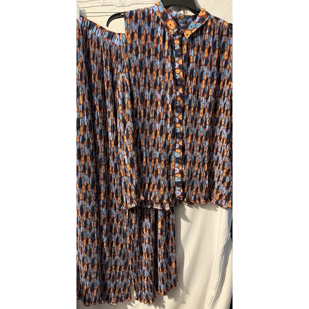Wildfang Empower Plisse Matching Set Large Pleated Abstract Print Top Pants